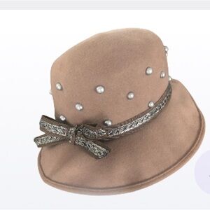 Lily by Eric Javits Brown wool felt silver bullet studs and bow
